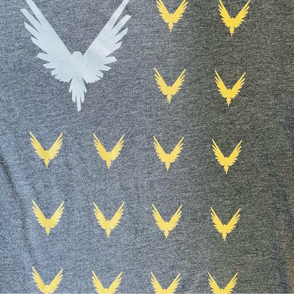 Boys gray Maverick T Shirt, Medium, Excellent Condition, Logan Paul - Picture 5 of 8